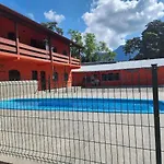 0001.02 - Maranduba - Apto - 2 Dormitorio - 8 Pessoas - 2 Quadras Do Mar - Piscina - Wi-Fi
